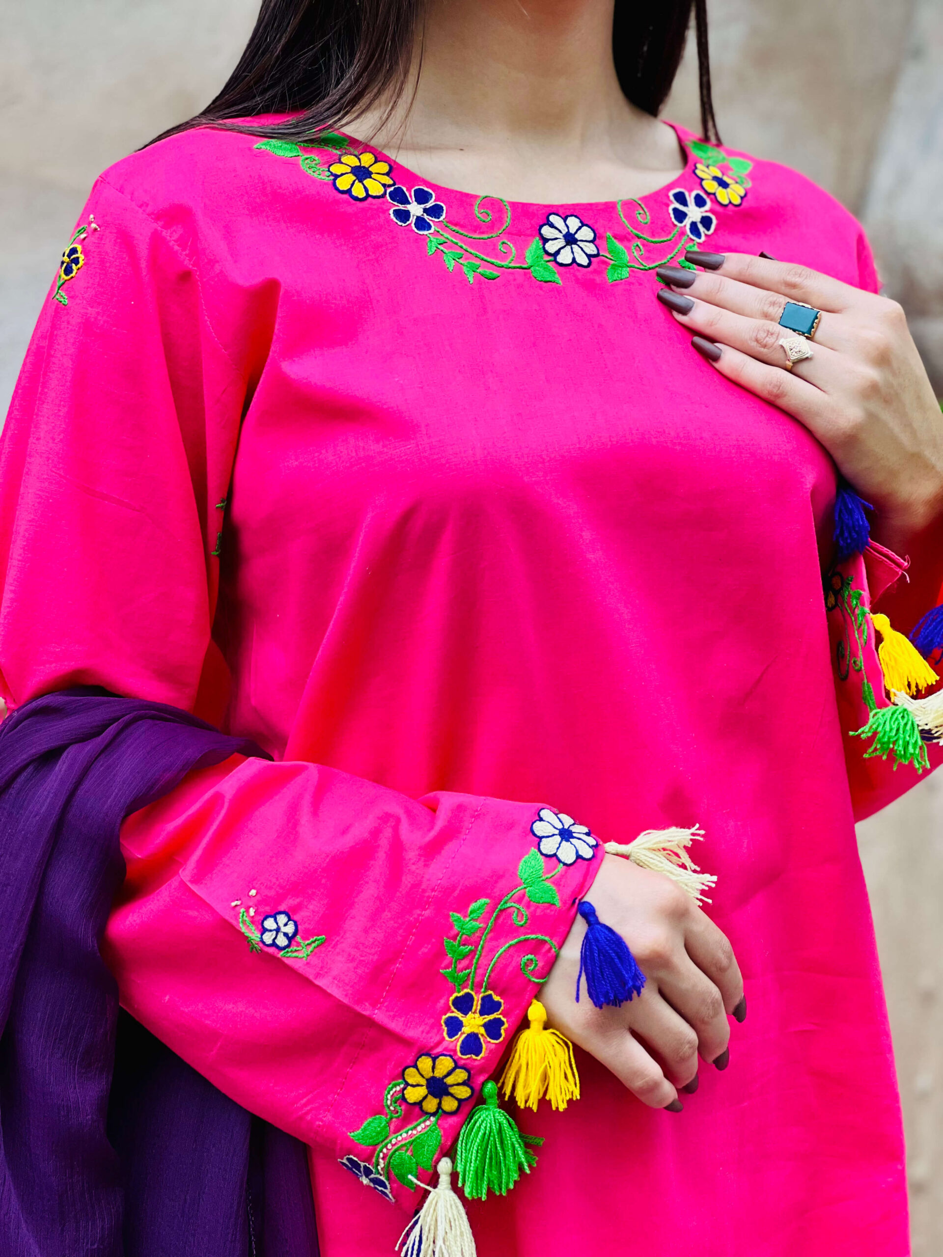 Elegant Dark Pink – A Touch of Tradition Elegant Dark Pink – A Touch of Tradition