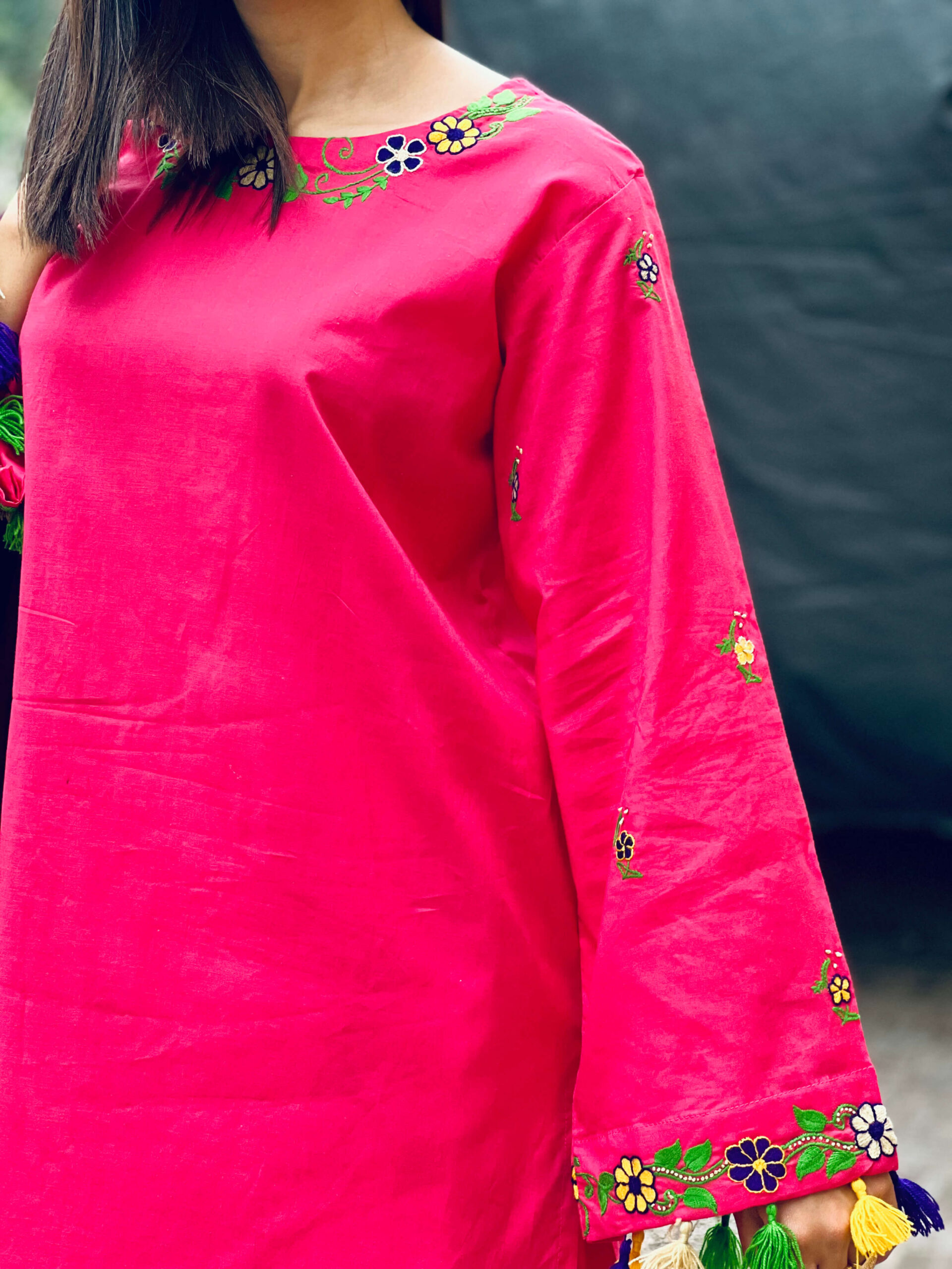 Elegant Dark Pink – A Touch of Tradition Elegant Dark Pink – A Touch of Tradition